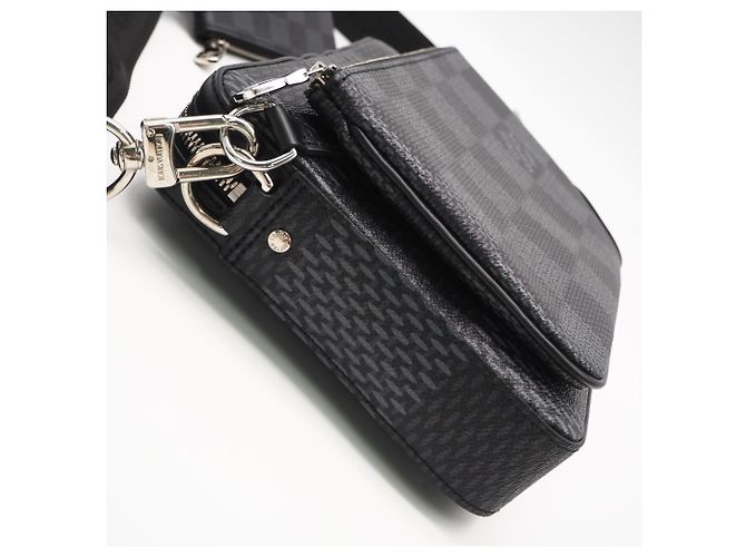 Borsa a tracolla Louis Vuitton Damier Graphite 3D Trio Messenger Marrone Nero - vista 9