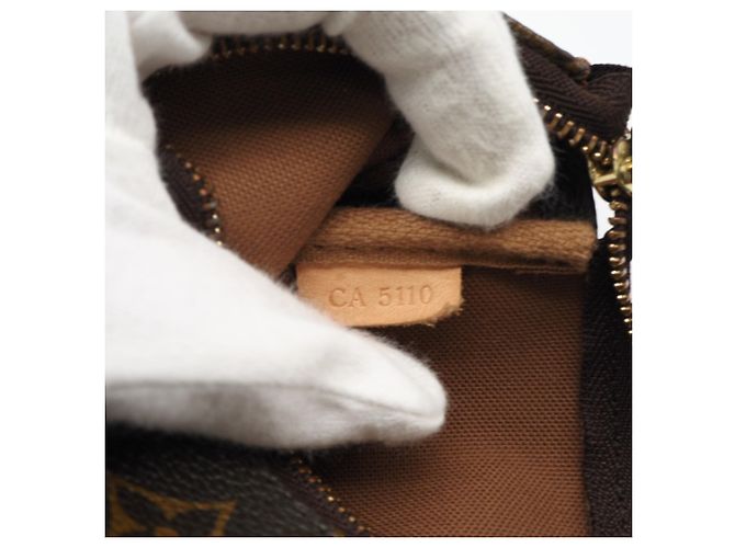 Pochette Louis Vuitton Monogram Pochette Accessoires Marrone - vista 10