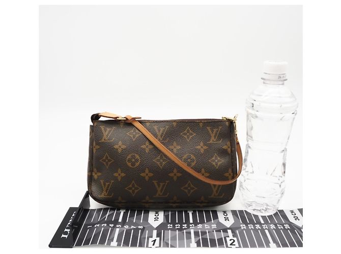 Pochette Louis Vuitton Monogram Pochette Accessoires Marrone - vista 3