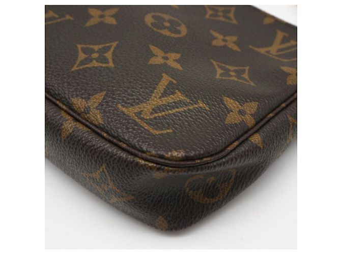 Pochette Louis Vuitton Monogram Pochette Accessoires Marrone - vista 5