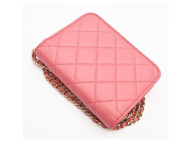 CHANEL Matelassé Bejeweled Lambskin Chain Shoulder Bag Rosa - vista 2