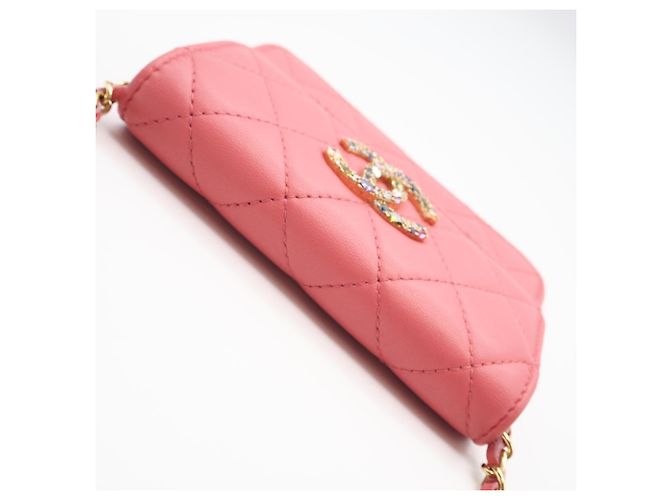 CHANEL Matelassé Bejeweled Lambskin Chain Shoulder Bag Rosa - vista 4