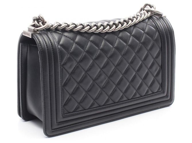 Borsa a tracolla Boy di Chanel in agnello nero - vista 2