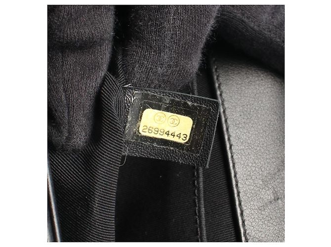 Borsa a tracolla Boy di Chanel in agnello nero - vista 5