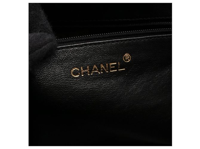 Borsa Matelassé Chanel in pelle di vitello martellata nera Nero - vista 4
