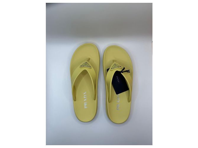 Infradito Prada in gomma giallo - vista 5