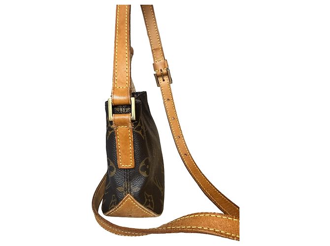 Louis Vuitton Trotteur fin Trotter Castaño - vista 3