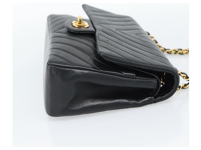 Chanel Timeless - Classic Double Flap Chevron Pelle di Vitello Medium Nero - vista 4