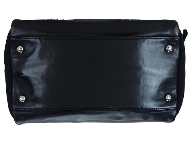 Borsa a tracolla CC in tessuto nero e pelle Chanel - vista 2