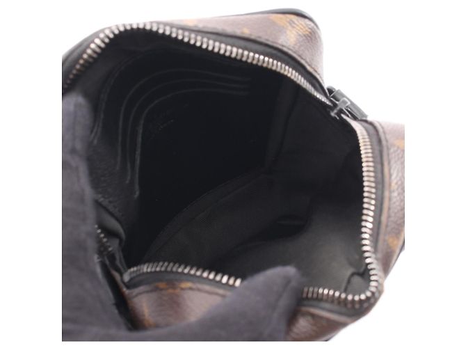 Borsa a tracolla portafoglio Louis Vuitton Christopher Marrone Nero Monogramma - vista 3
