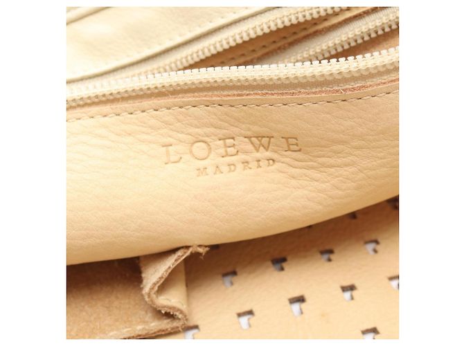 Loewe Perforierte Schultertasche Beige Roh - Ansicht 4
