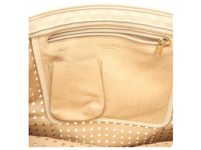 Loewe Perforierte Schultertasche Beige Roh - Ansicht 5
