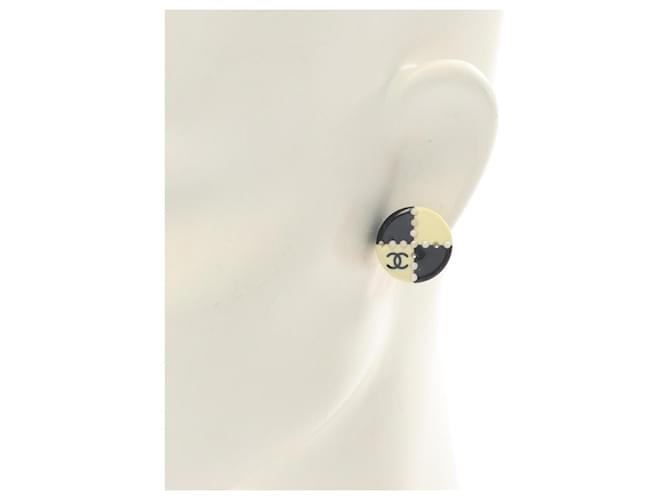 Orecchini a clip Chanel Coco Mark Nero Bianco D'oro - vista 4