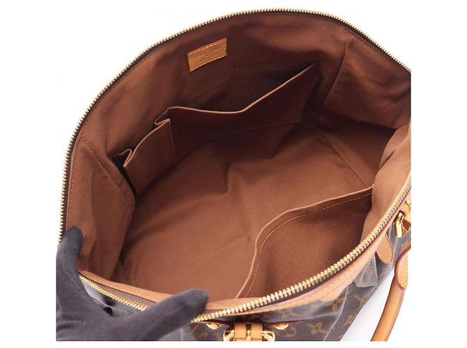 Borsa Louis Vuitton Tivoli GM Marrone Monogramma - vista 3