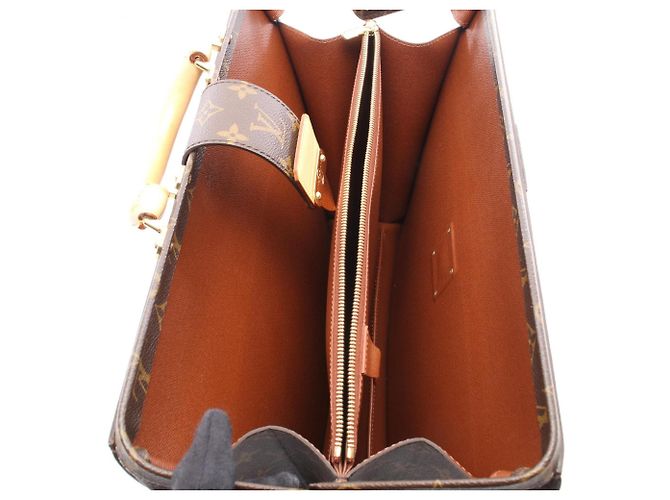 Louis Vuitton Serviette Fermoire Valigetta Marrone Monogramma - vista 3