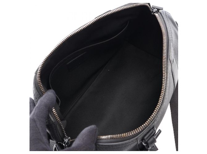 Borsa a tracolla Louis Vuitton City Keepall Nero - vista 3
