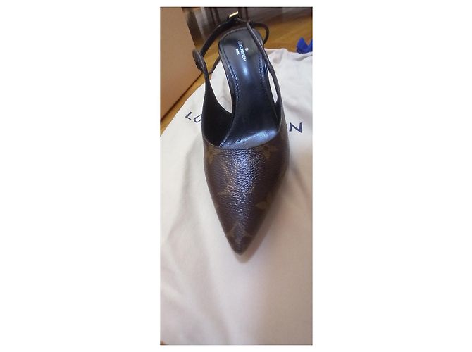 Décolleté slingback Louis Vuitton in monogram canvas Marrone - vista 5