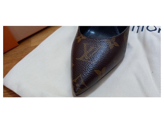 Décolleté slingback Louis Vuitton in monogram canvas Marrone - vista 9