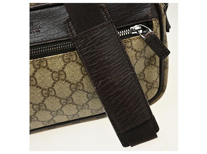 Sac messager Gucci Front Zip Pocket en toile enduite GG Medium Beige - vue 5