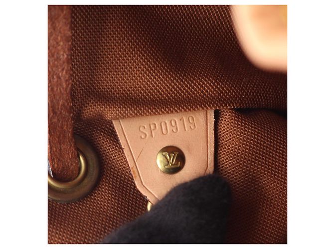 Zaino/Borsa Mini Montsouris Louis Vuitton Marrone - vista 5