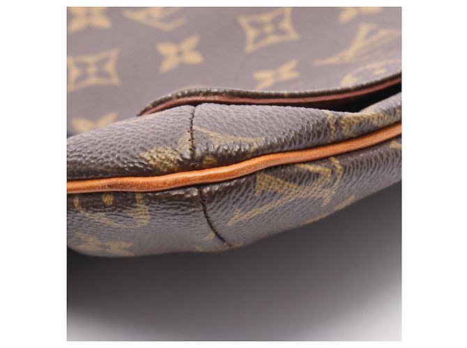 Borsa a Spalla Louis Vuitton Musette Salsa Short Strap Monogram Marrone - vista 11