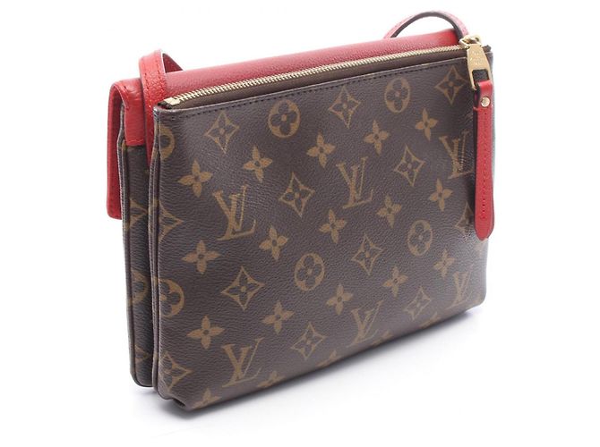 Borsa a tracolla Louis Vuitton Twice Monogram Cerise Marrone Rosso - vista 2