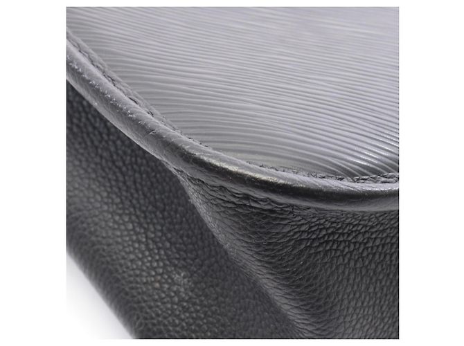 Louis Vuitton Bussy NM Epi Noir Shoulder Bag Black - view 7