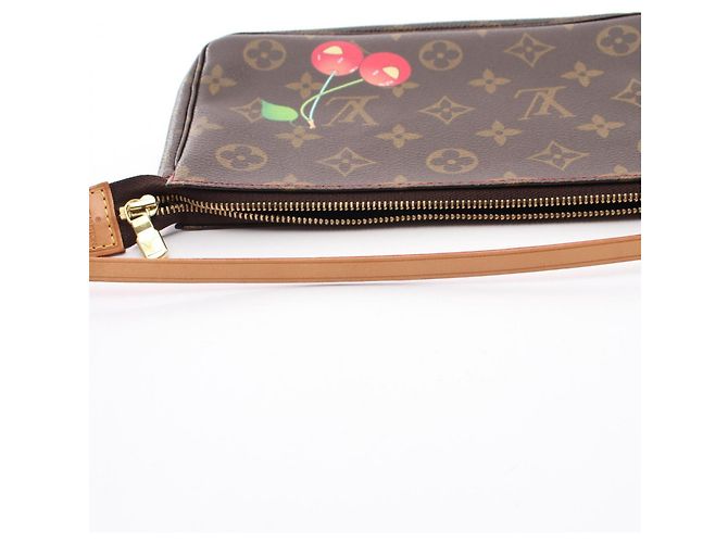 Bolso Louis Vuitton Pochette Accessoires Monogram Cherry Castaño Roja - vista 9
