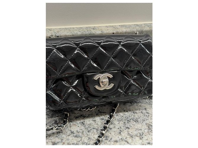 Borsa Chanel Classic Flap Mini in vernice Nero - vista 3