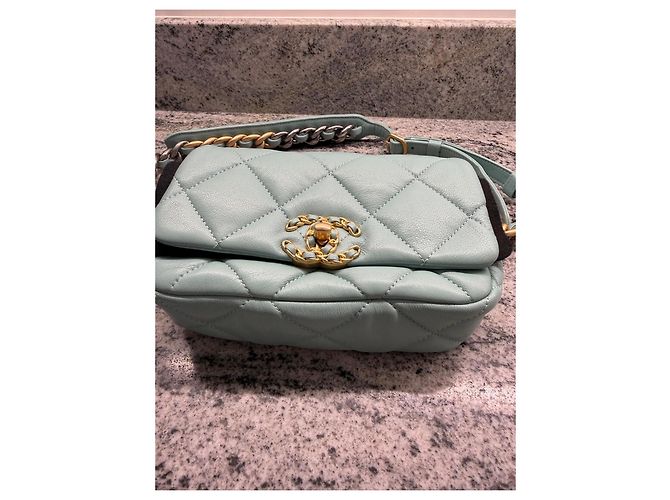 Bolsa Chanel 19 Flap em pele de cordeiro azul claro - vista 7