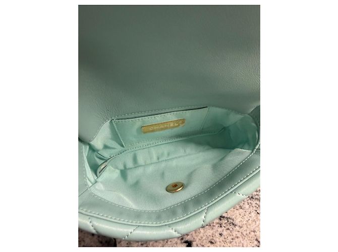 Bolsa Chanel 19 Flap em pele de cordeiro azul claro - vista 8