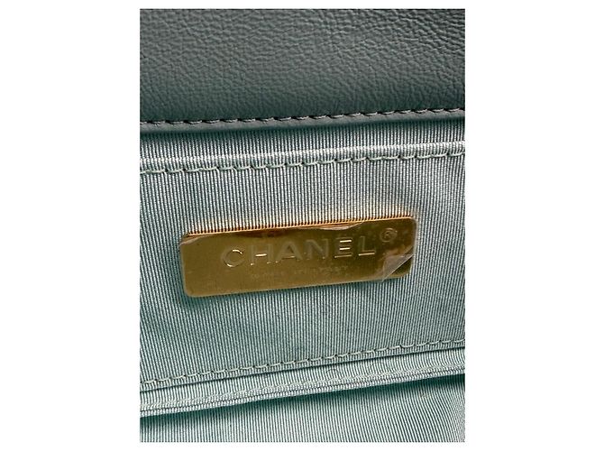 Bolsa Chanel 19 Flap em pele de cordeiro azul claro - vista 9