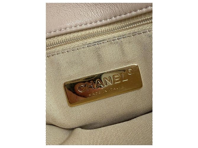 Borsa Chanel 19 Large Flap Beige in agnello - vista 13