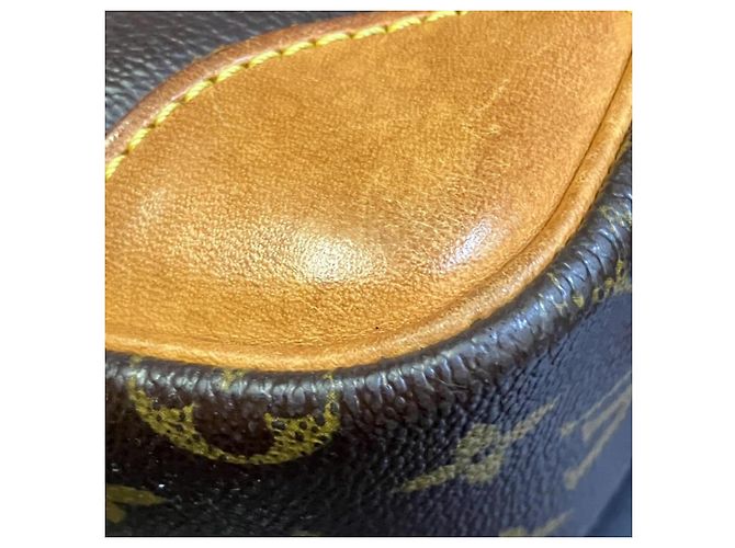 Borsa a Spalla Louis Vuitton Trocadero 30 Marrone Monogramma - vista 7