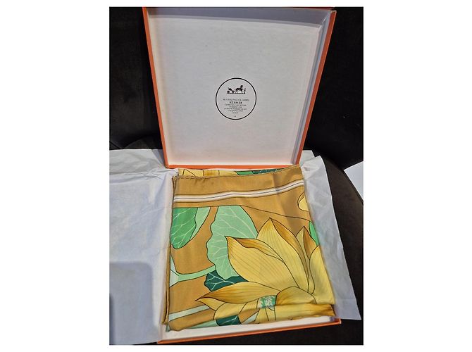 Hermès Seidentuch Fleurs de Lotus Grün Gelb - Ansicht 4