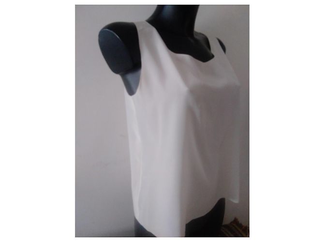 Top de seda sem mangas Chanel cor ecru - vista 3