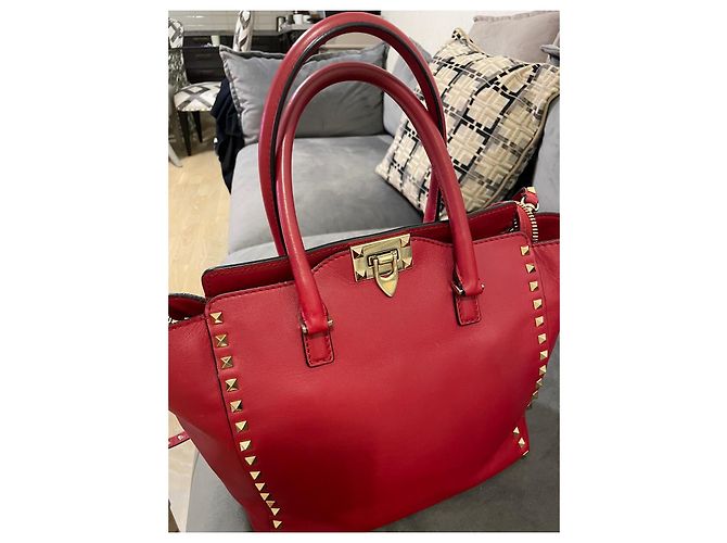 Valentino Garavani Borsa Tote Rockstud in Pelle Rossa Rosso - vista 3