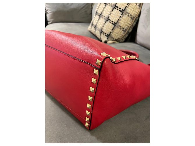 Valentino Garavani Borsa Tote Rockstud in Pelle Rossa Rosso - vista 9
