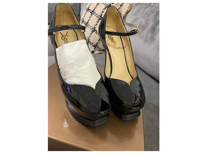 Yves Saint Laurent Mary Jane Plateau Vernice Nera - vista 3
