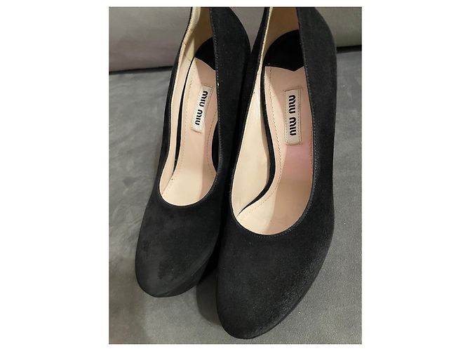Miu Miu Décolleté con plateau in scamosciato nero - vista 2