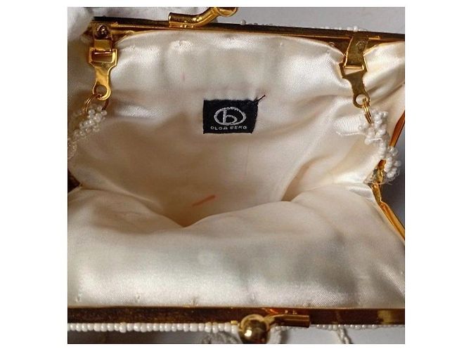 Autre Marque Olga Berg Clutch con perline e nappe Bianco - vista 5