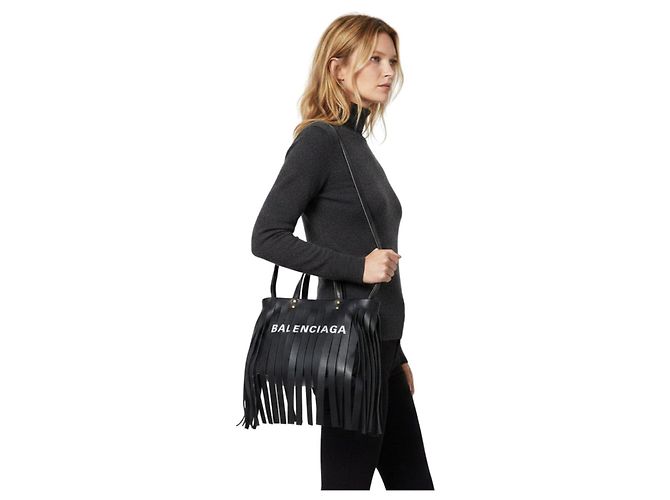 Balenciaga Borsa Tote in Pelle Nera con Frange Nero - vista 2