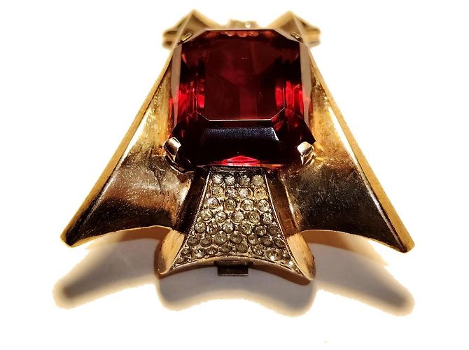 Autre Marque Spilla Clip Crown Trifari Argento Sterling e Vetro Rosso D'oro - vista 4