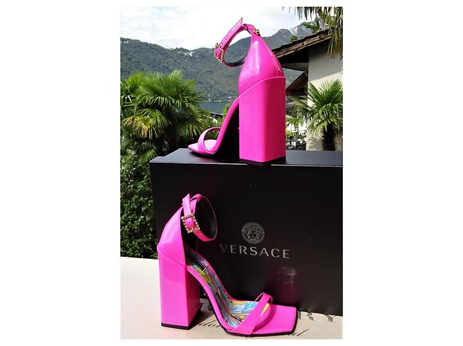 Versace Lackleder Blockabsatz Sandaletten Fuchsia 36,5 Pink - Ansicht 6