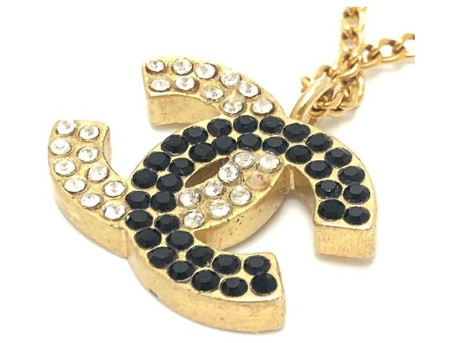 Collana con pendente Chanel 03C Coco Mark con strass D'oro - vista 8