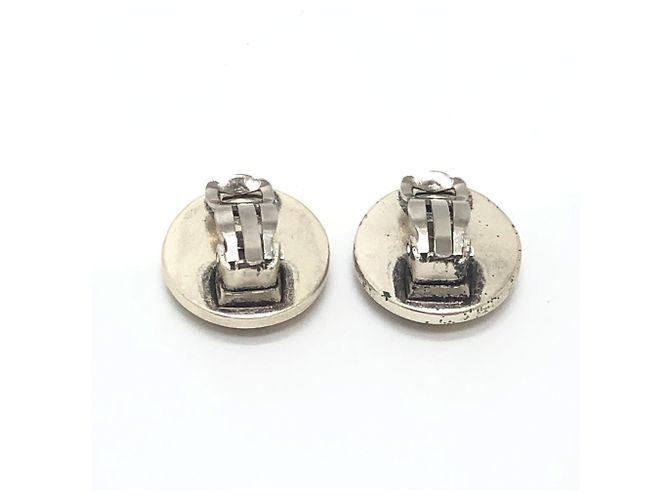 Pendientes de clip CHANEL Coco Mark Circle Button Plata Blanco - vista 2