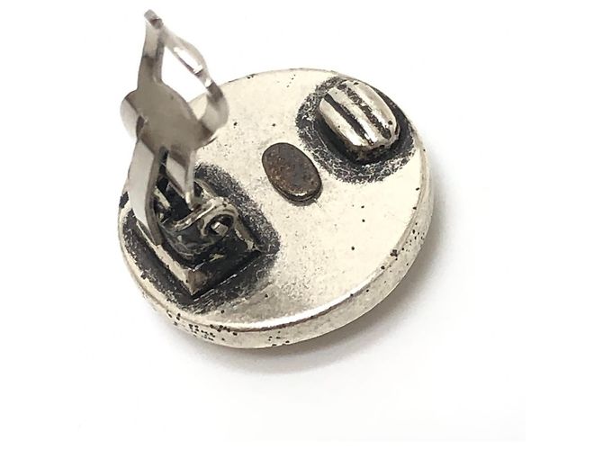 Pendientes de clip CHANEL Coco Mark Circle Button Plata Blanco - vista 3