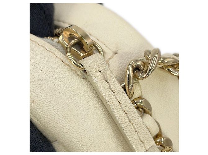 Camera Borsa a tracolla in pelle avorio Chanel Crudo - vista 7