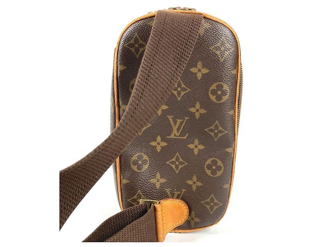 Borsa Pochette Gange Monogram Louis Vuitton Marrone Monogramma - vista 2