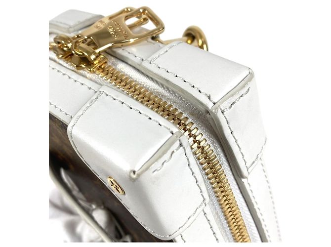 Louis Vuitton M80102 LV × NBA Soft Trunk Phone Box Crossbody Bag Castaño Blanco Monograma - vista 13
